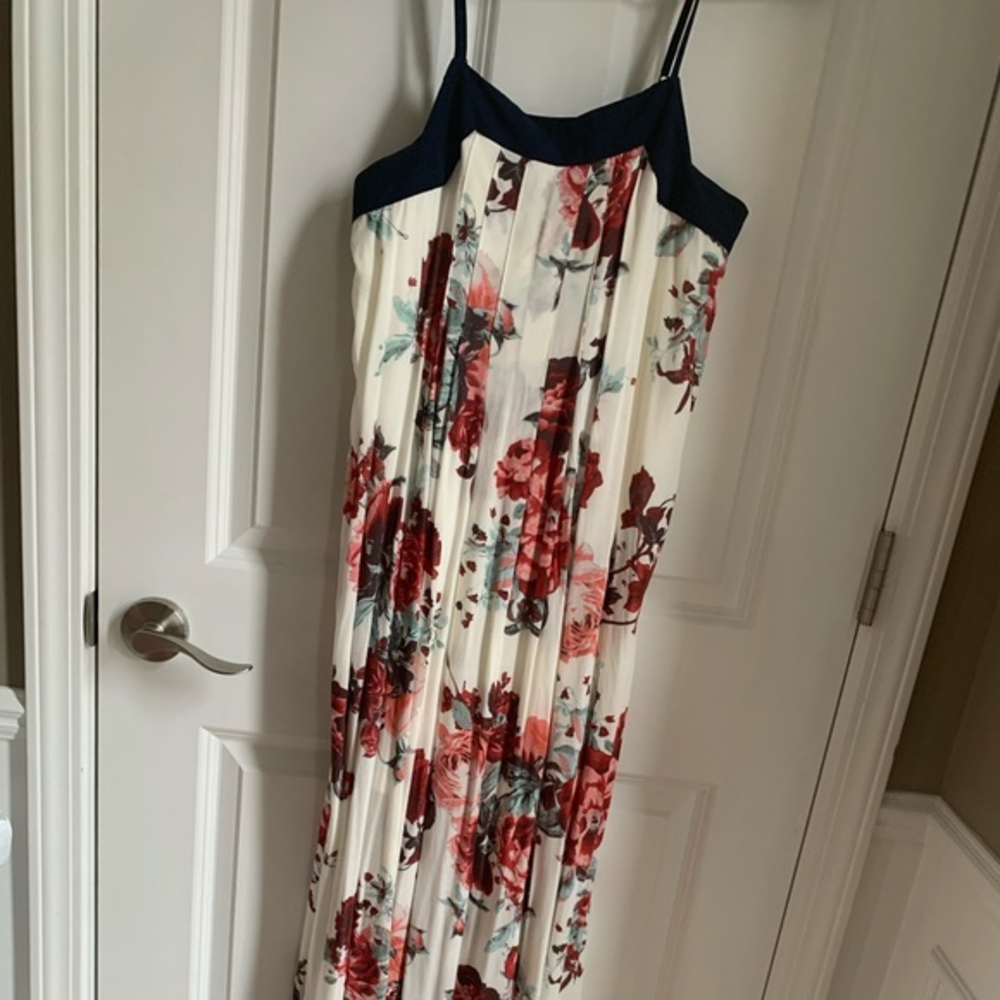 Women’s maxi dress